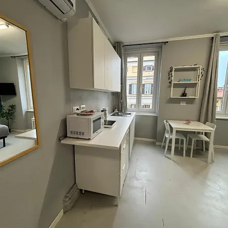 Sweet Suite, Per 2 Persone A Triest